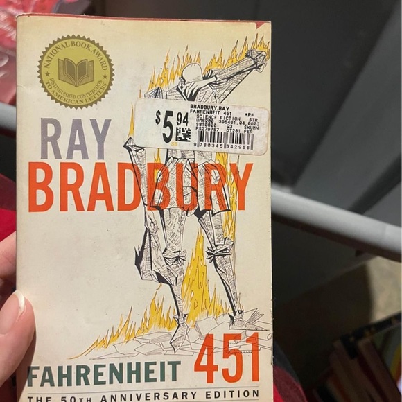 Books - Picture 14 of 16